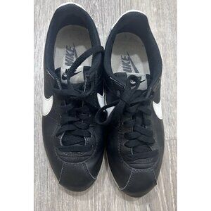 Nike Classic Cortez Sneakers Shoes Women's Size 7 Lace Up Mid Top Black